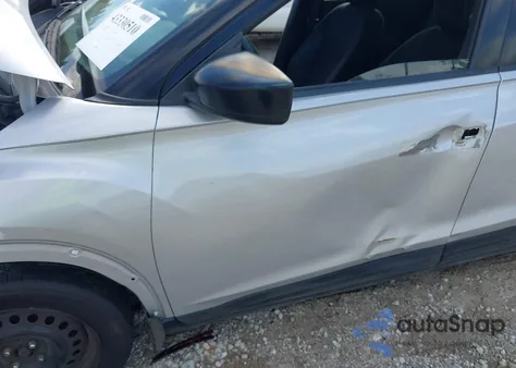 2020 Nissan Kicks S Xtronic Cvt from USA, damaged, VIN 3N1CP5BVXLL566109